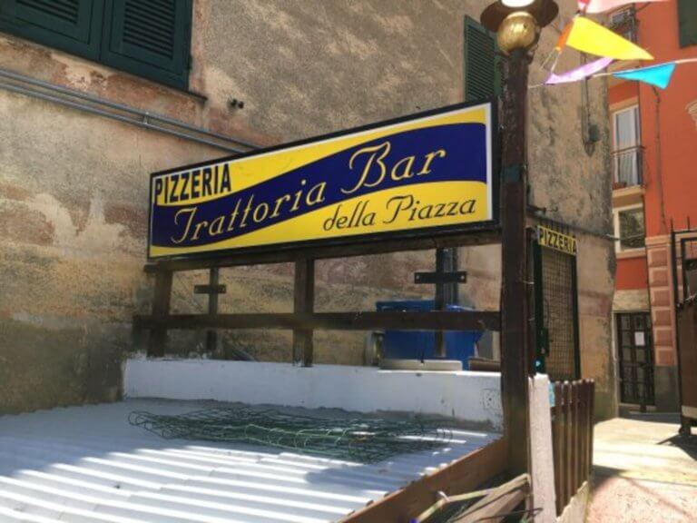 insegna bar piazza